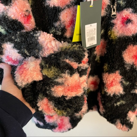 Sandy Liang designer x Target floral fleece pullover - Picture 4 of 6